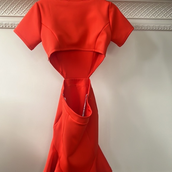 NWOT Lovers + Friends Red Orange Cutout Dress Sz XS - Picture 3 of 7